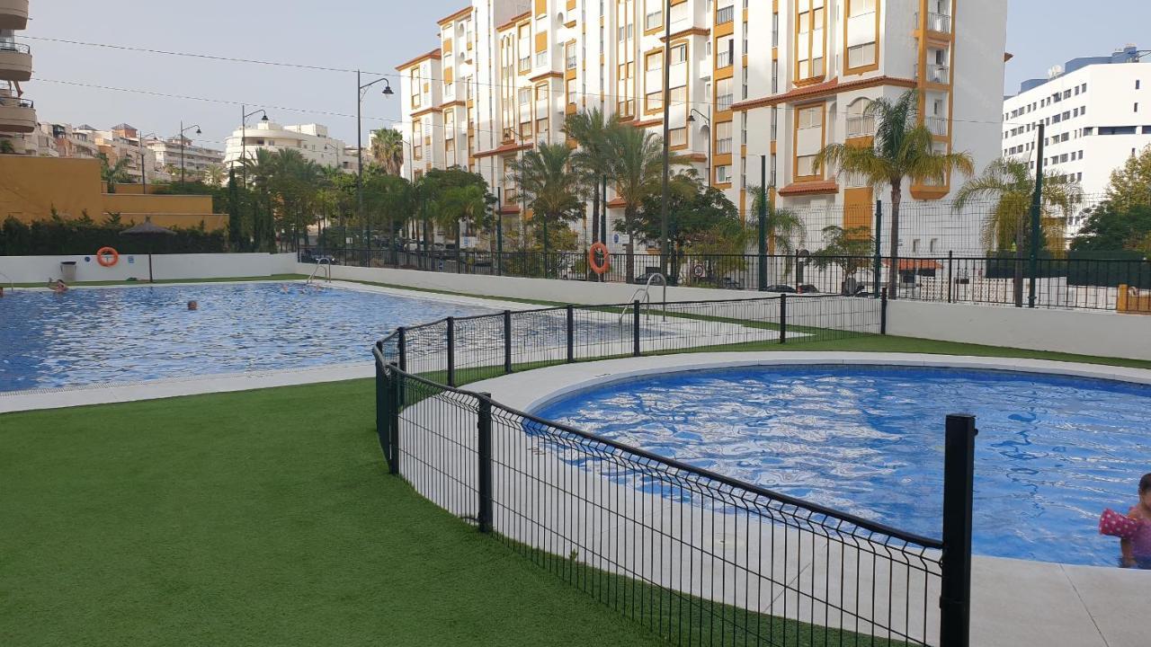 Estepona Puerto Appartamento Esterno foto